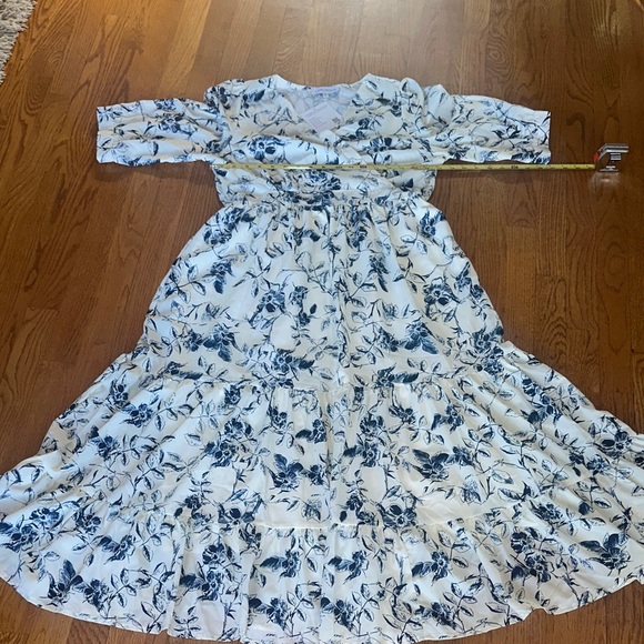 Chicwish Elegant Blue Floral Maxi Dress NWT - Picture 11 of 14